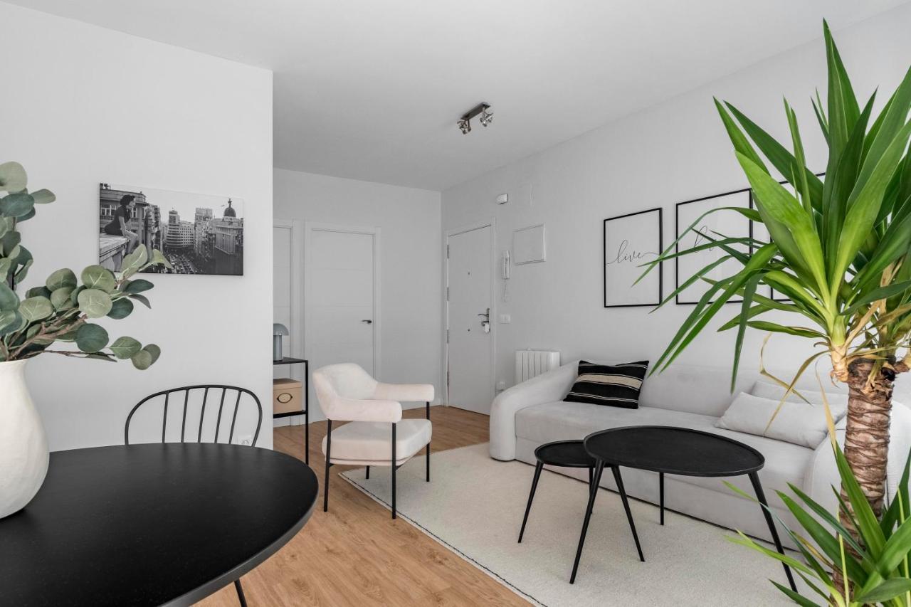 Cozy 2 Bedroom With Patio Apartamento Madrid