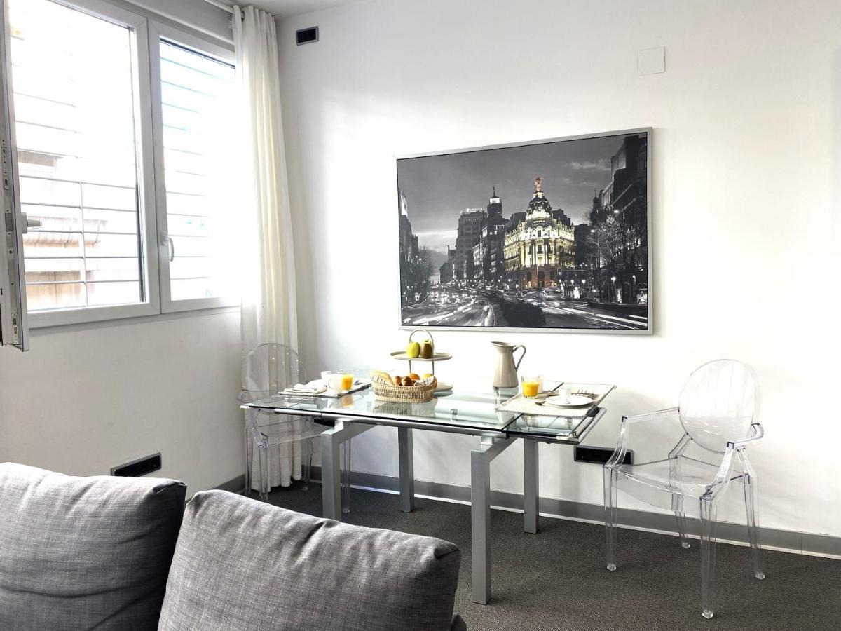 Apartamento Impecable, Nuevo, Comodo, Frente Al Metro Colombia Madrid