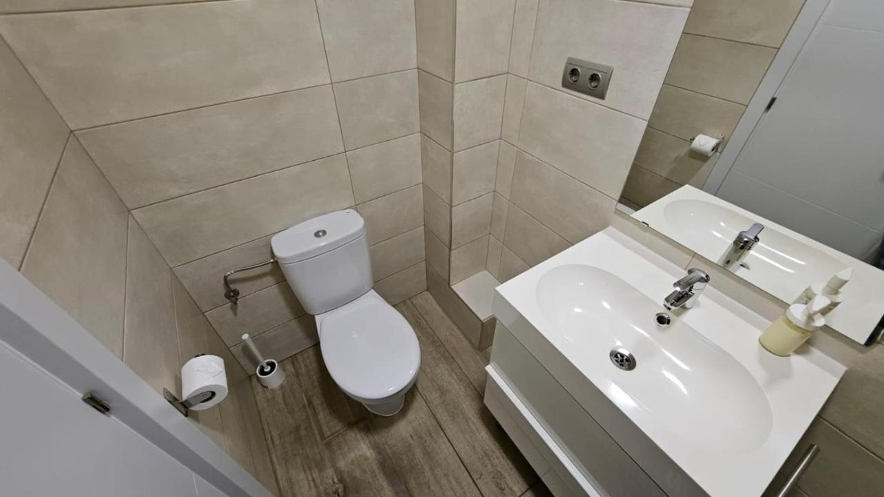Luminoso 6 Personas Pueblo Nuevo Apartamento Madrid