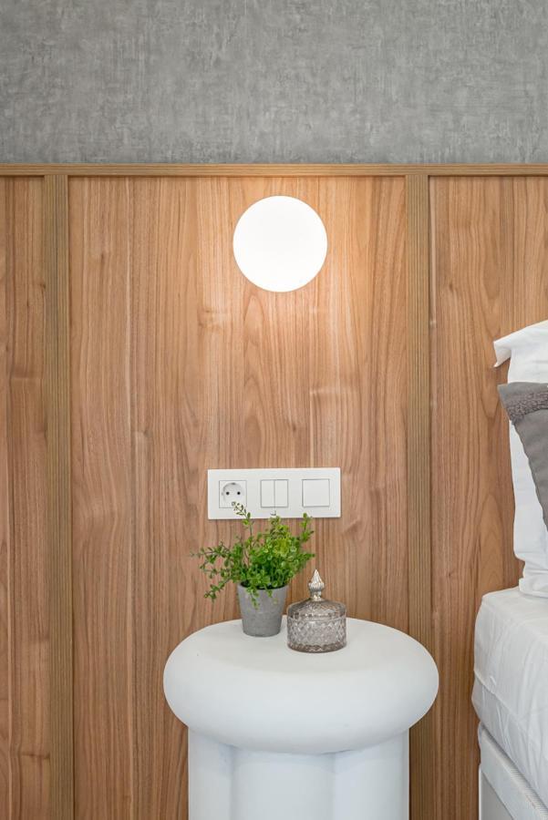 Lalatina Iv Calle Conde De Romanones 4br 4bh Apartment Madrid