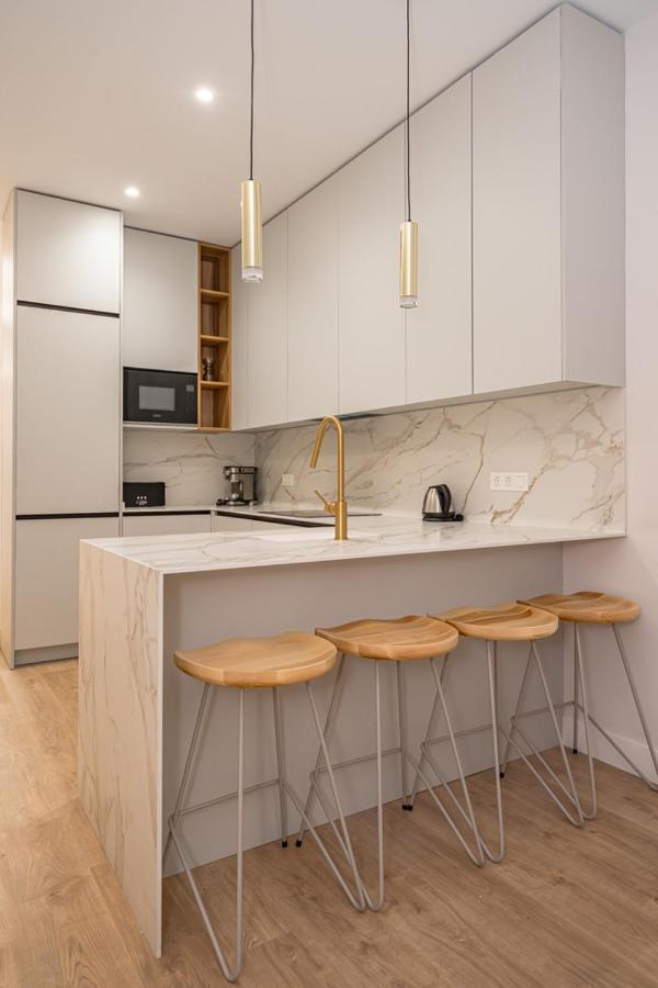 Apartment Lalatina Iv Calle Conde De Romanones 4br 4bh *