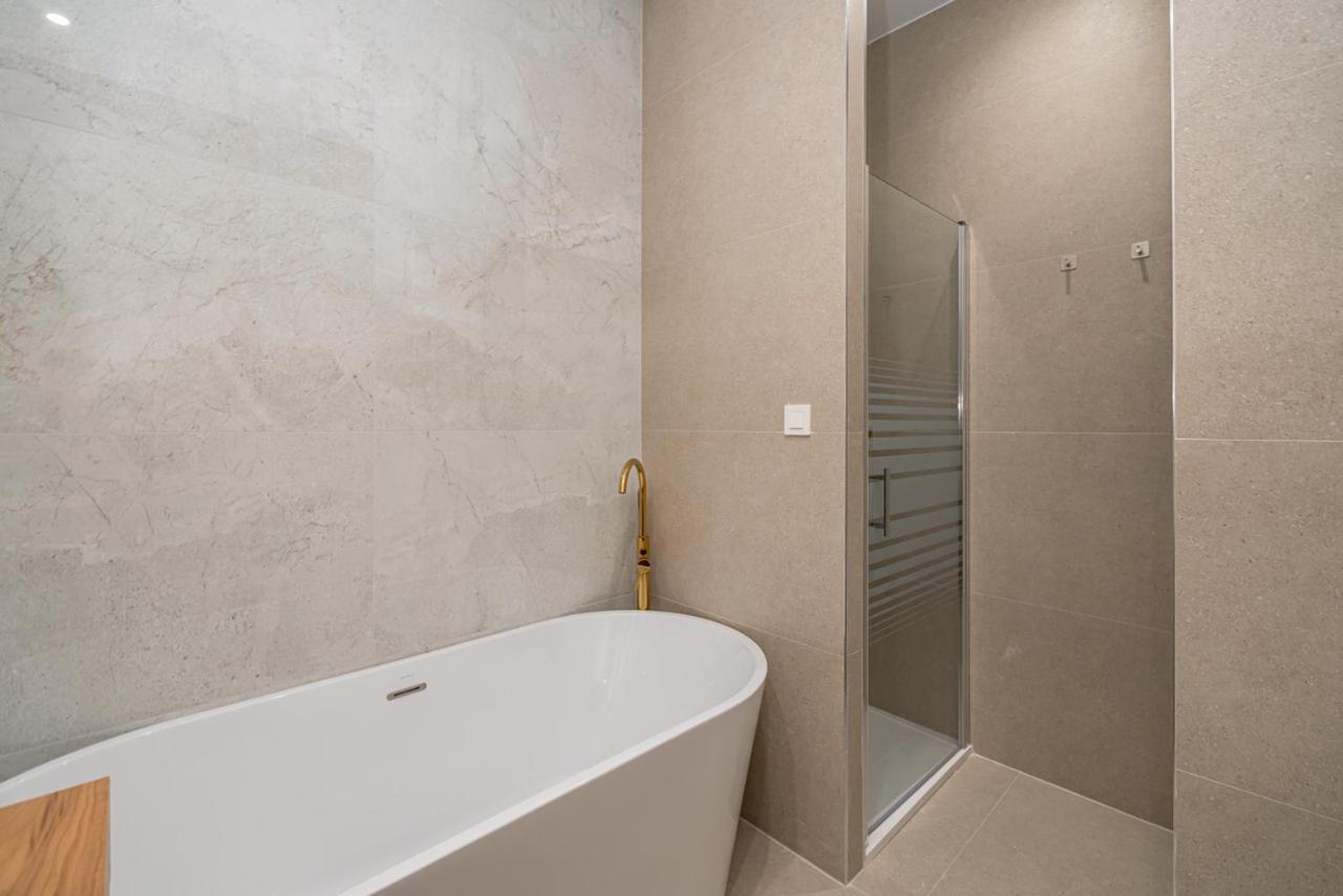 Lalatina Iv Calle Conde De Romanones 4br 4bh Apartment Madrid