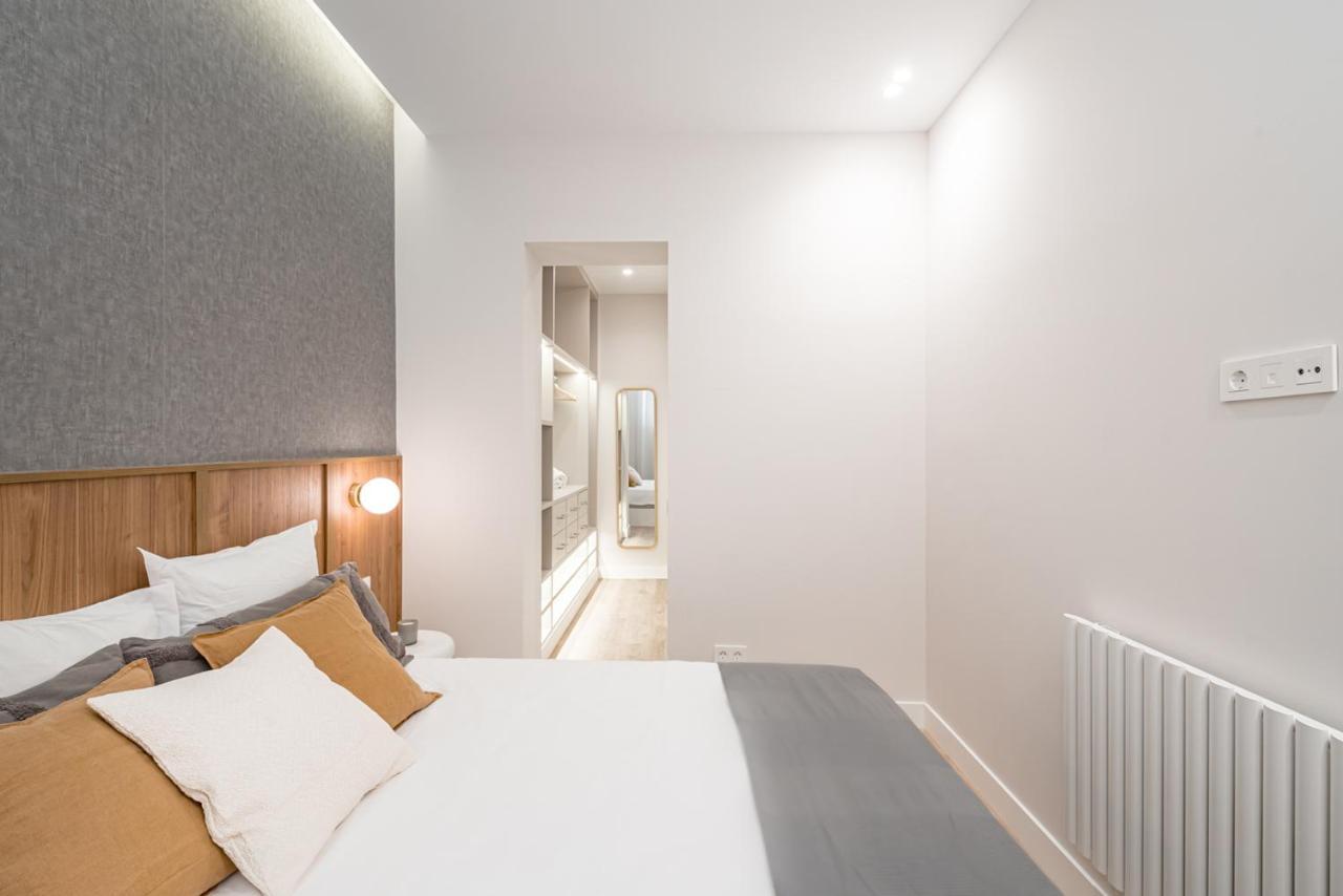 Apartment Lalatina Iv Calle Conde De Romanones 4br 4bh *