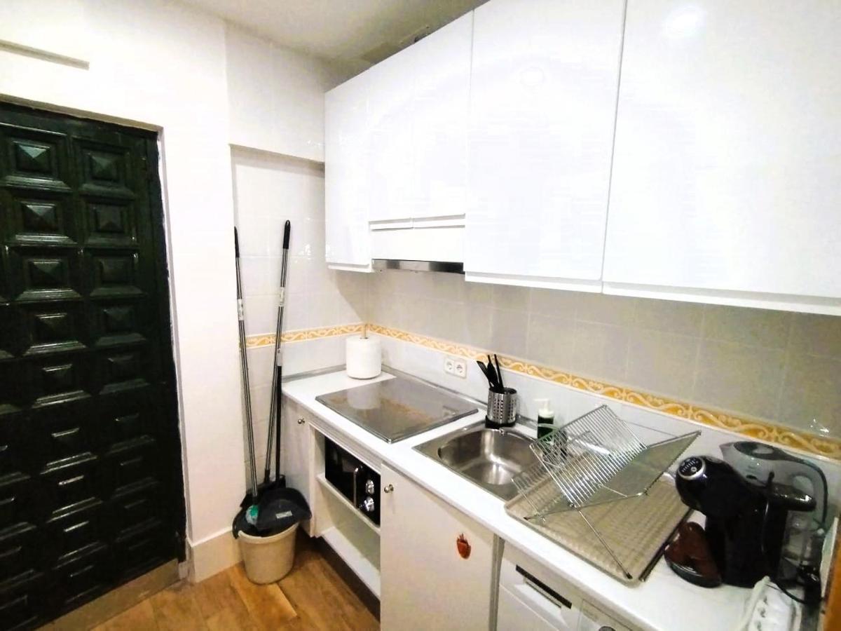 Apartment Puerta Del Sol - 6 *