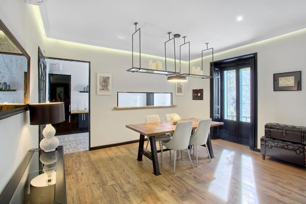 Claudio Coello I, By Presidence Apartment