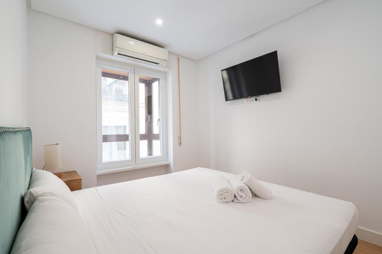 Apartamento De Lujo En La Plaza Pedro Zerolo Al Lado De Gran Via Apartamento