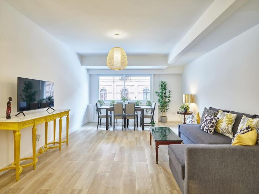 New.apto-ponzano. Luxe & Spacious 4rooms 3bathroom Apartamento