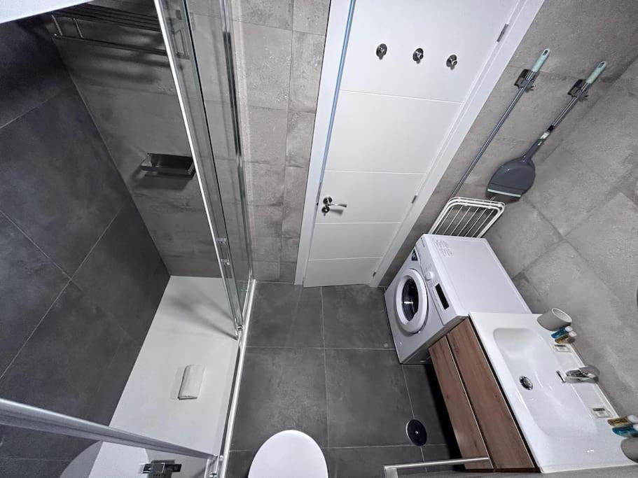 On Street Level In Vallecas. Pnu Apartment