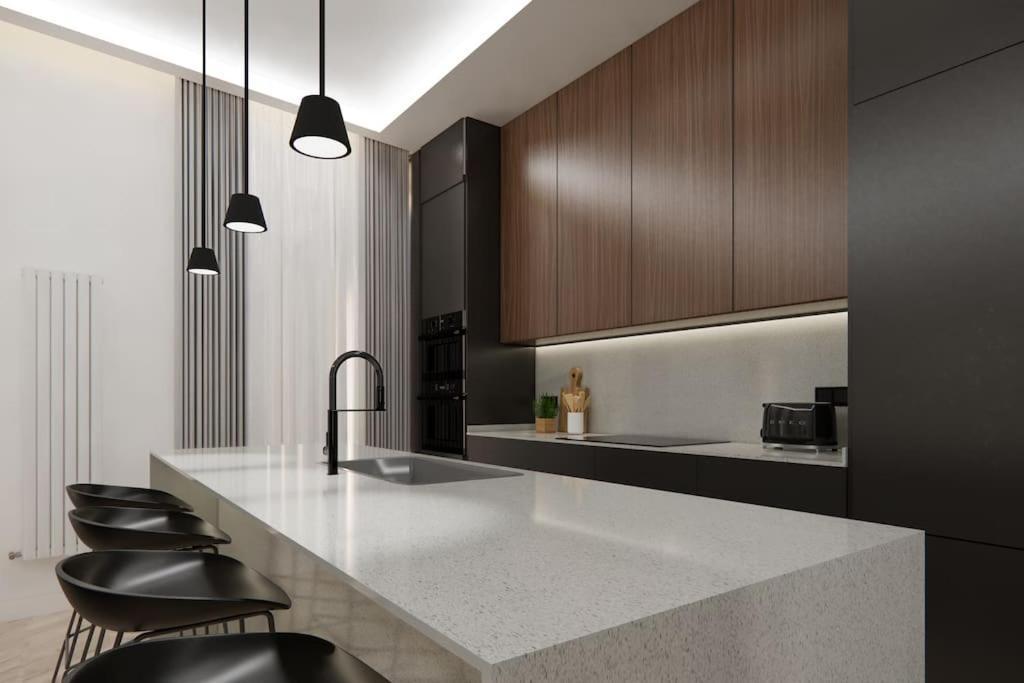 Gran Via Xvii Calle Fuencarral 6br 7bh *