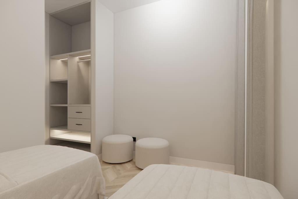 Gran Via Xvii Calle Fuencarral 6br 7bh Apartment