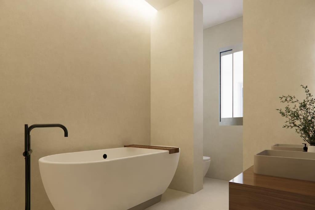 Gran Via Xvii Calle Fuencarral 6br 7bh Apartment