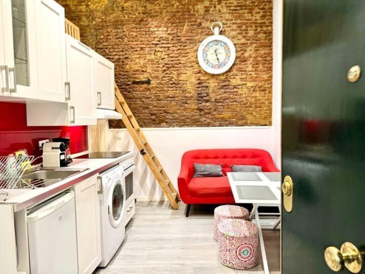 Malasana Bohemian Retreat Madrid