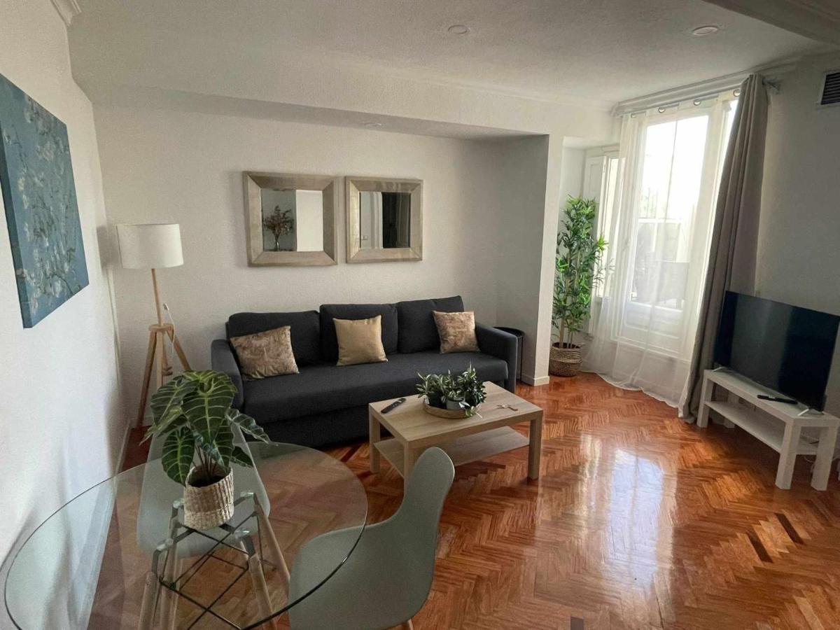Con Terraza Y Vistas Alcalaretiro Apartamento