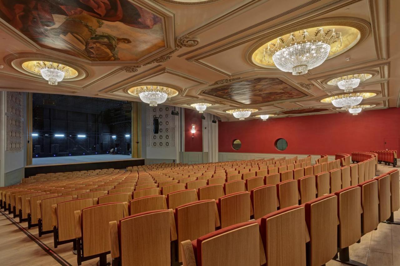 Hotel Umusic 5*