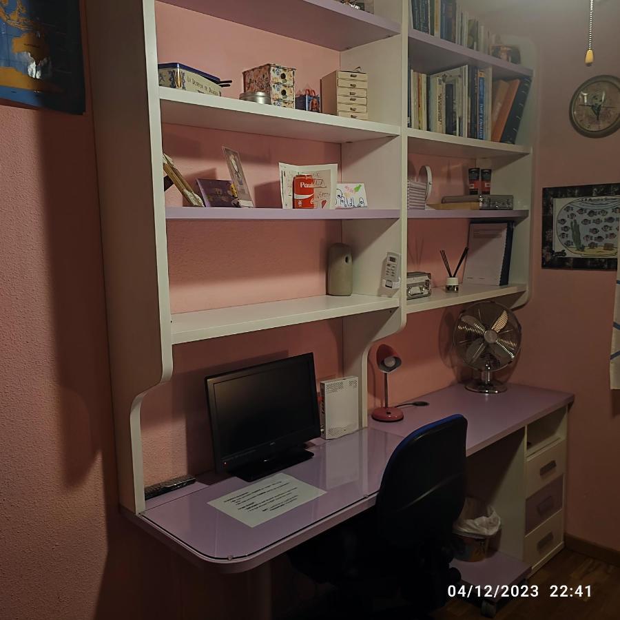 Habitación Individual Con Baño Privado En * Madrid