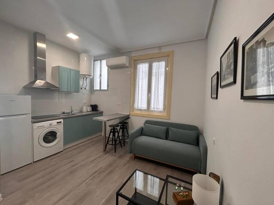Apartamento Cozy In Gran Via For 4 People.s2a3 Madrid