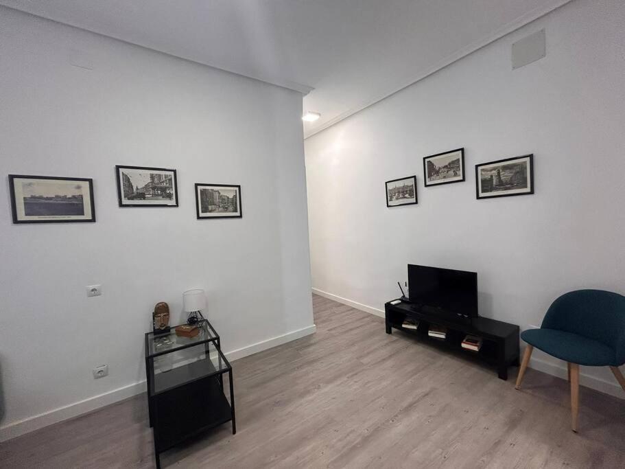Cozy In Gran Via For 4 People.s2a3 Apartamento Madrid