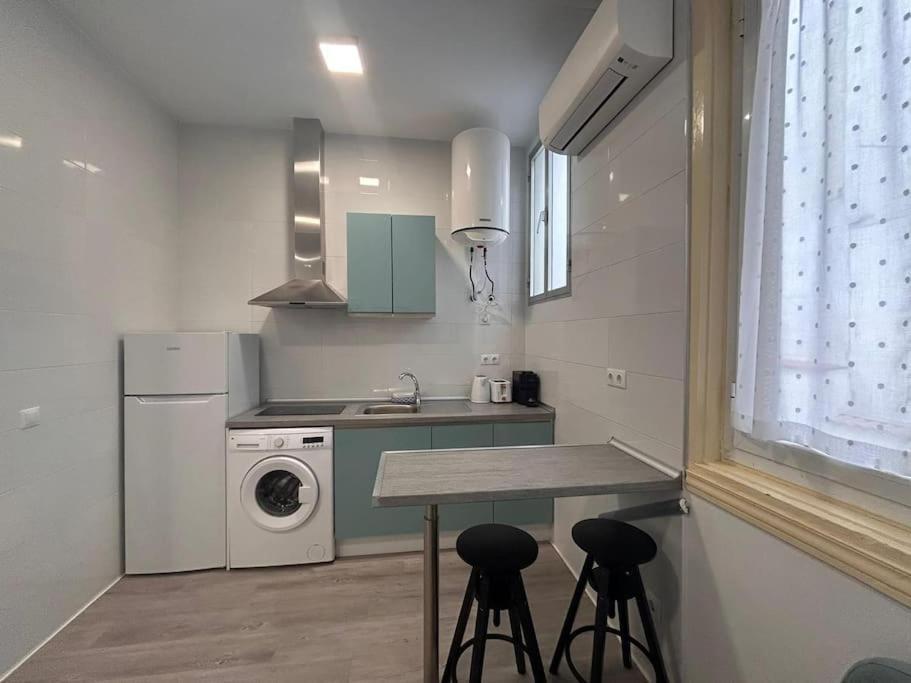 Apartamento Cozy In Gran Via For 4 People.s2a3 Madrid