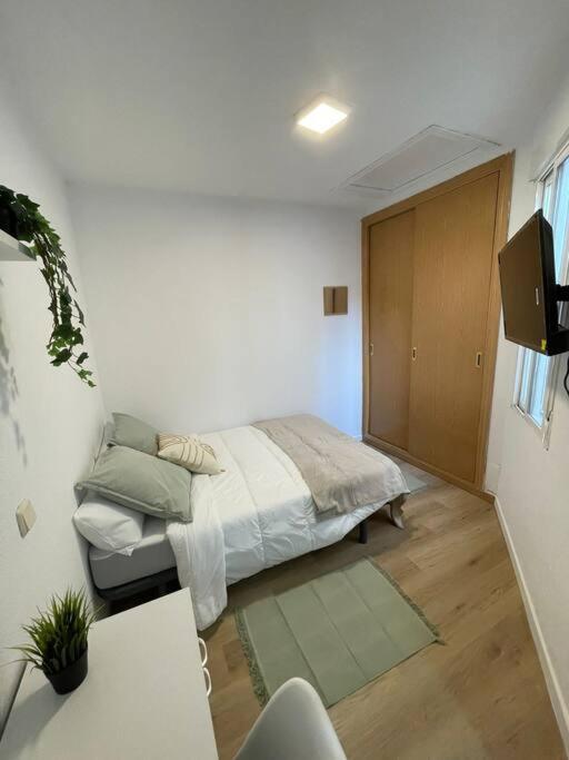 Juan Pantoja, 2 En Metro Alvarado Apartamento Madrid