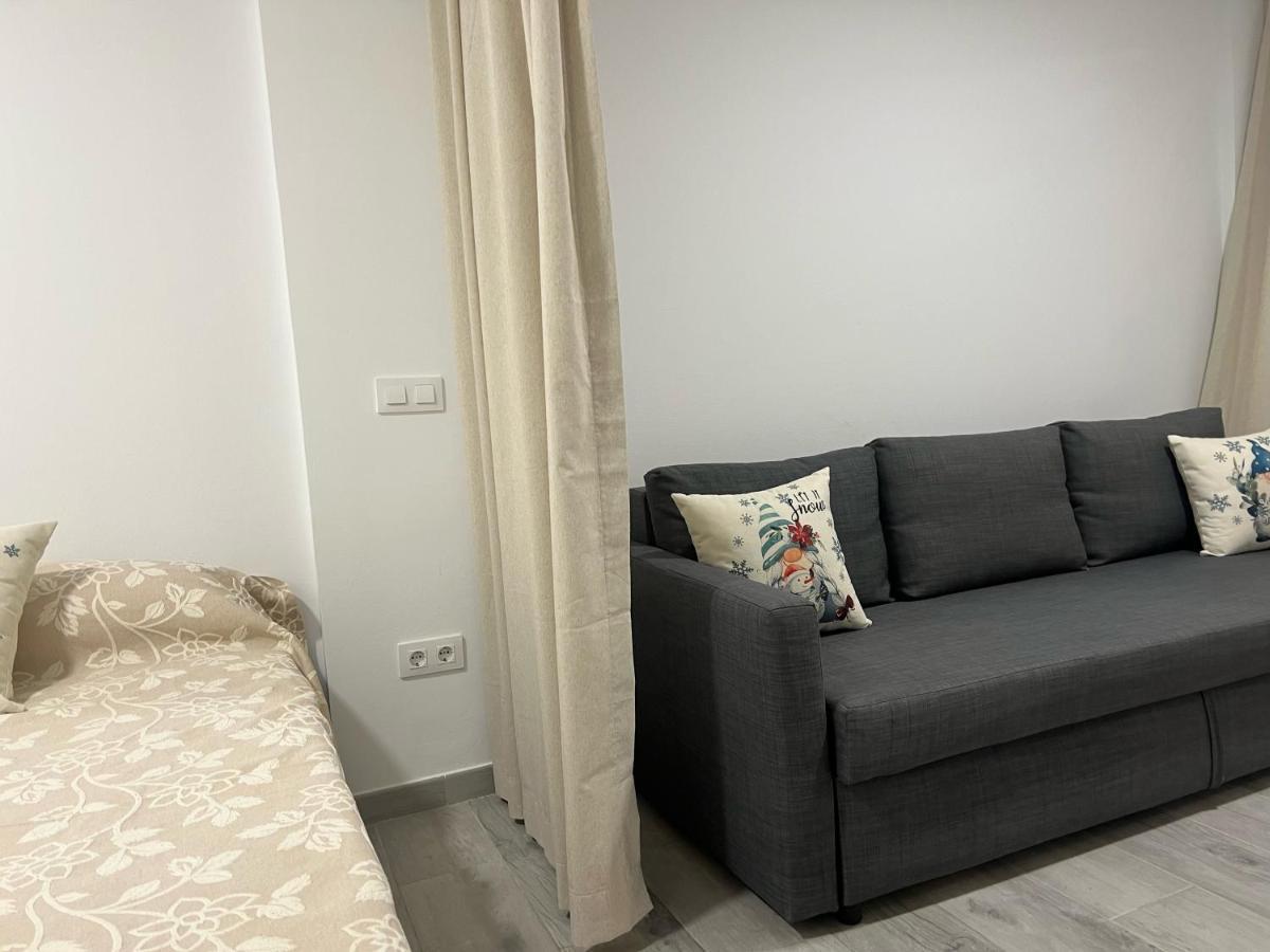 Para 10 Personas En Barrio Del Pilar Madrid