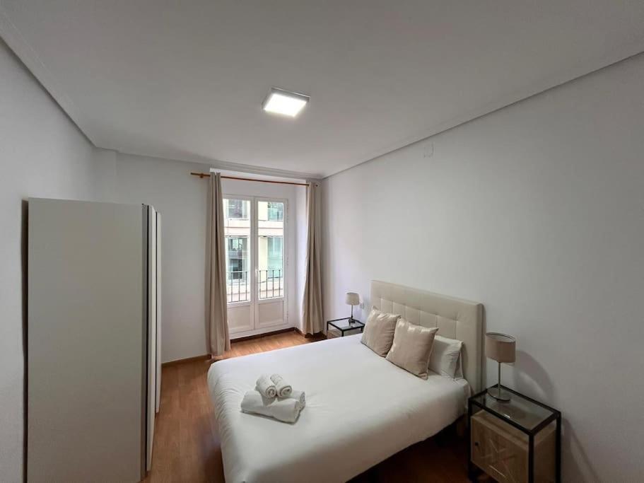 Stunning In Gran Via For 4 People. S3 Apartamento