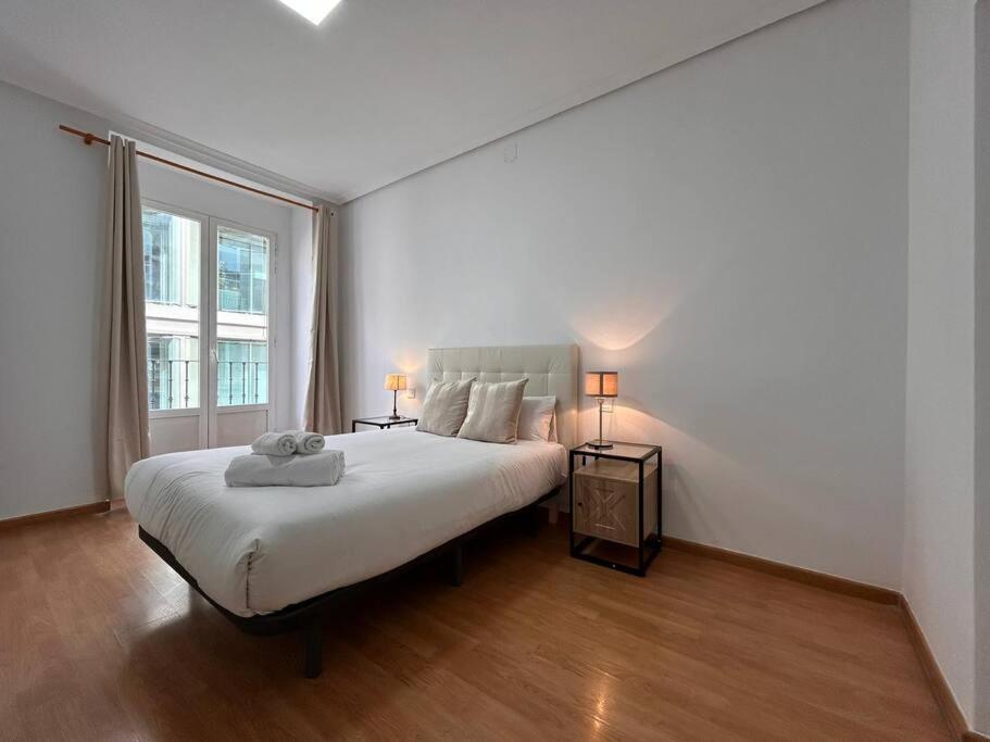 Stunning In Gran Via For 4 People. S3 Apartamento *