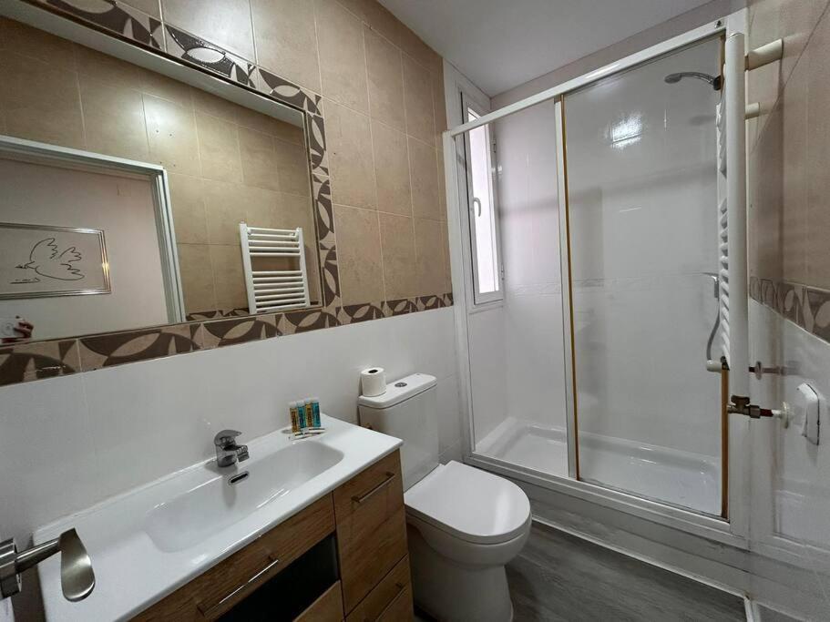 Stunning In Gran Via For 4 People. S3 Apartamento