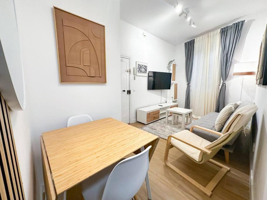Cozy 2bd Flat City Center + Ac Apartamento Madrid