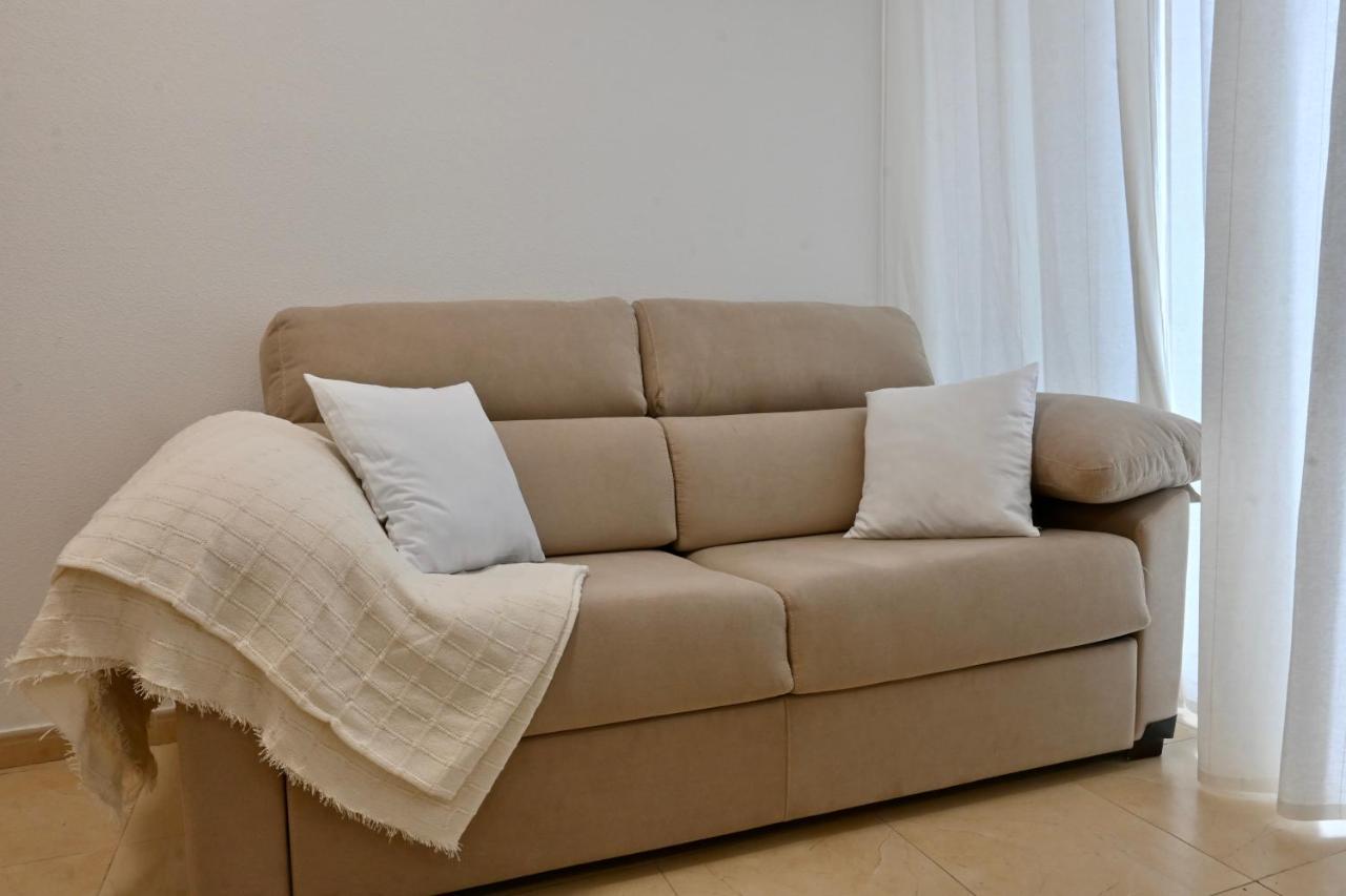For Acogedor Temporal De 1 Y Salon, A Pasos De Gran Via Inf3d Apartamento