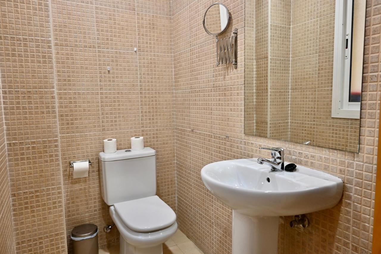 For Acogedor Temporal De 1 Y Salon, A Pasos De Gran Via Inf3d Apartamento