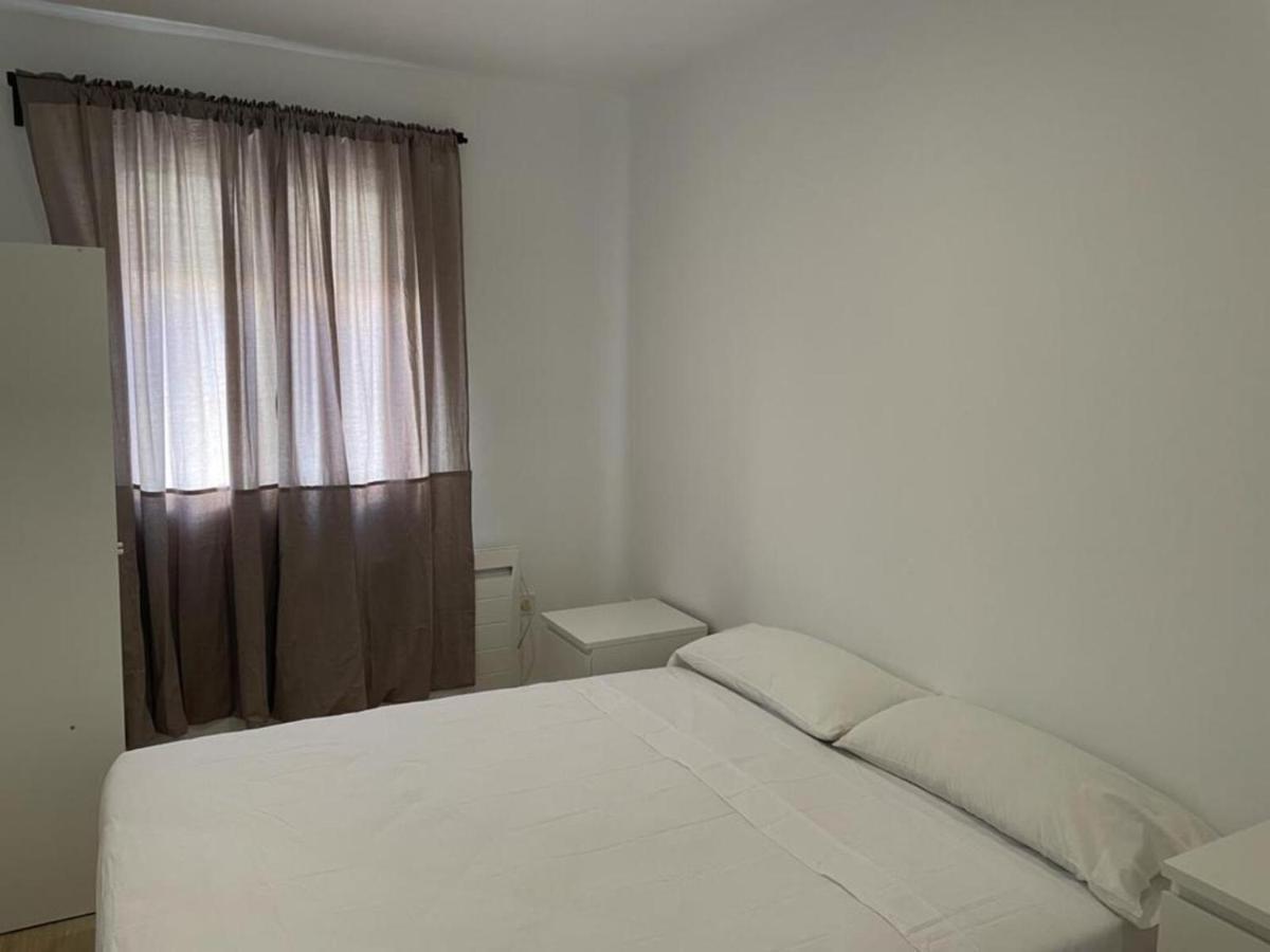 U5 A Estrenar Bien Situado Cerca De Metro Apartamento