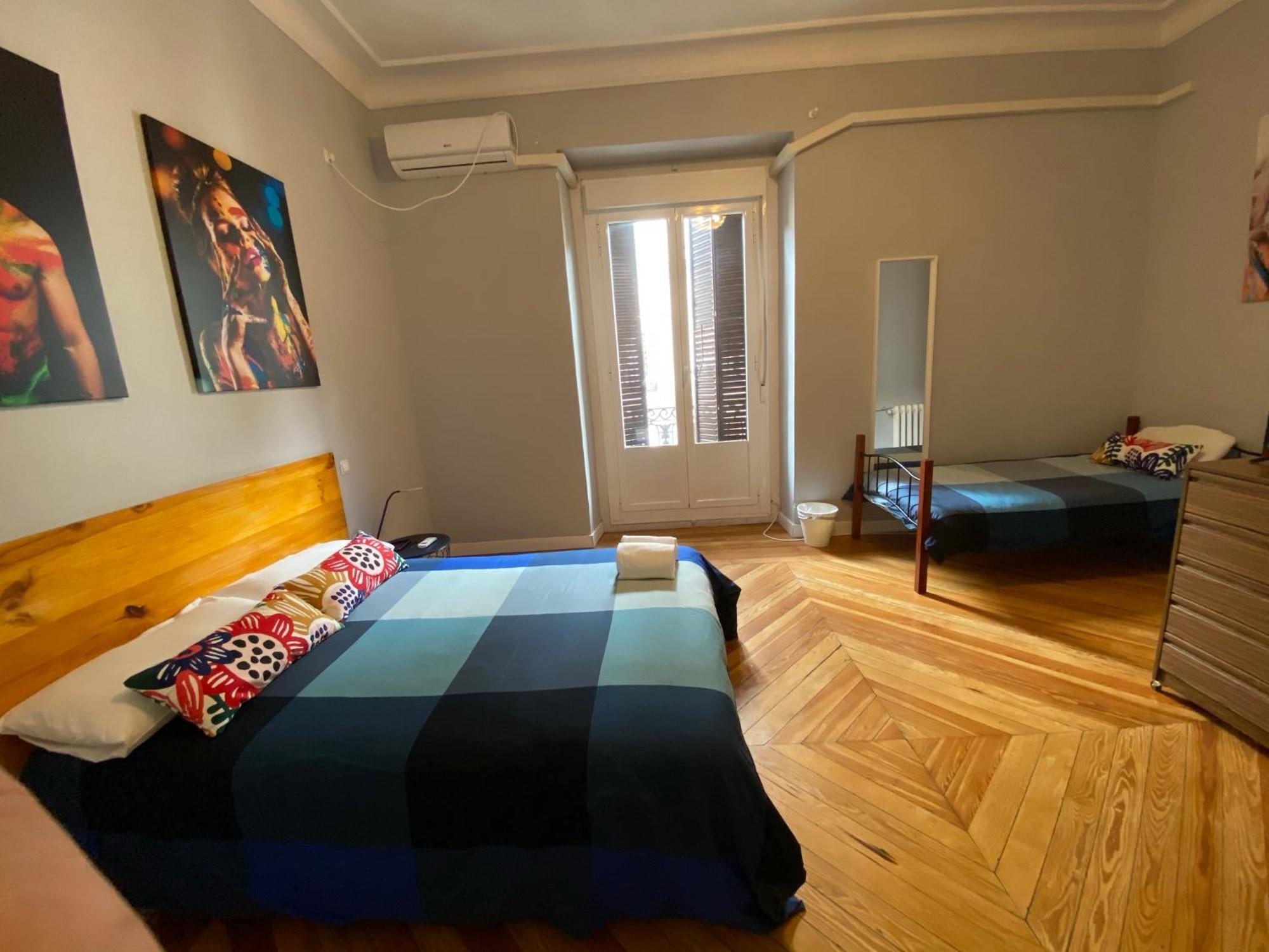 Arc House - Puerta Del Sol Only Adults Hostal