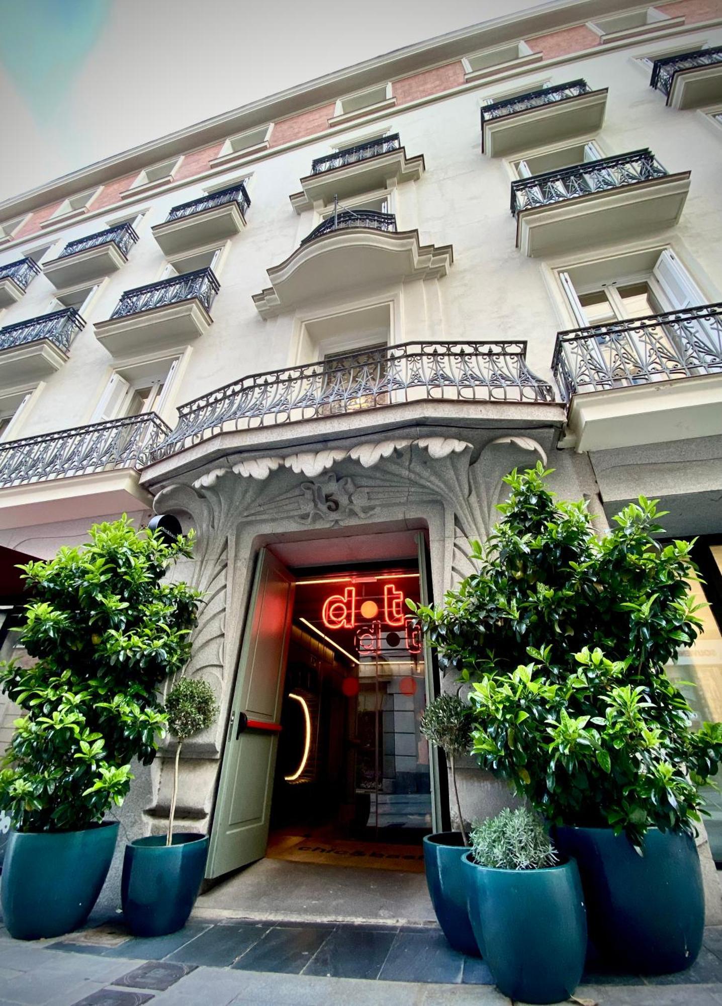 Hotel Chic & Basic Dot
