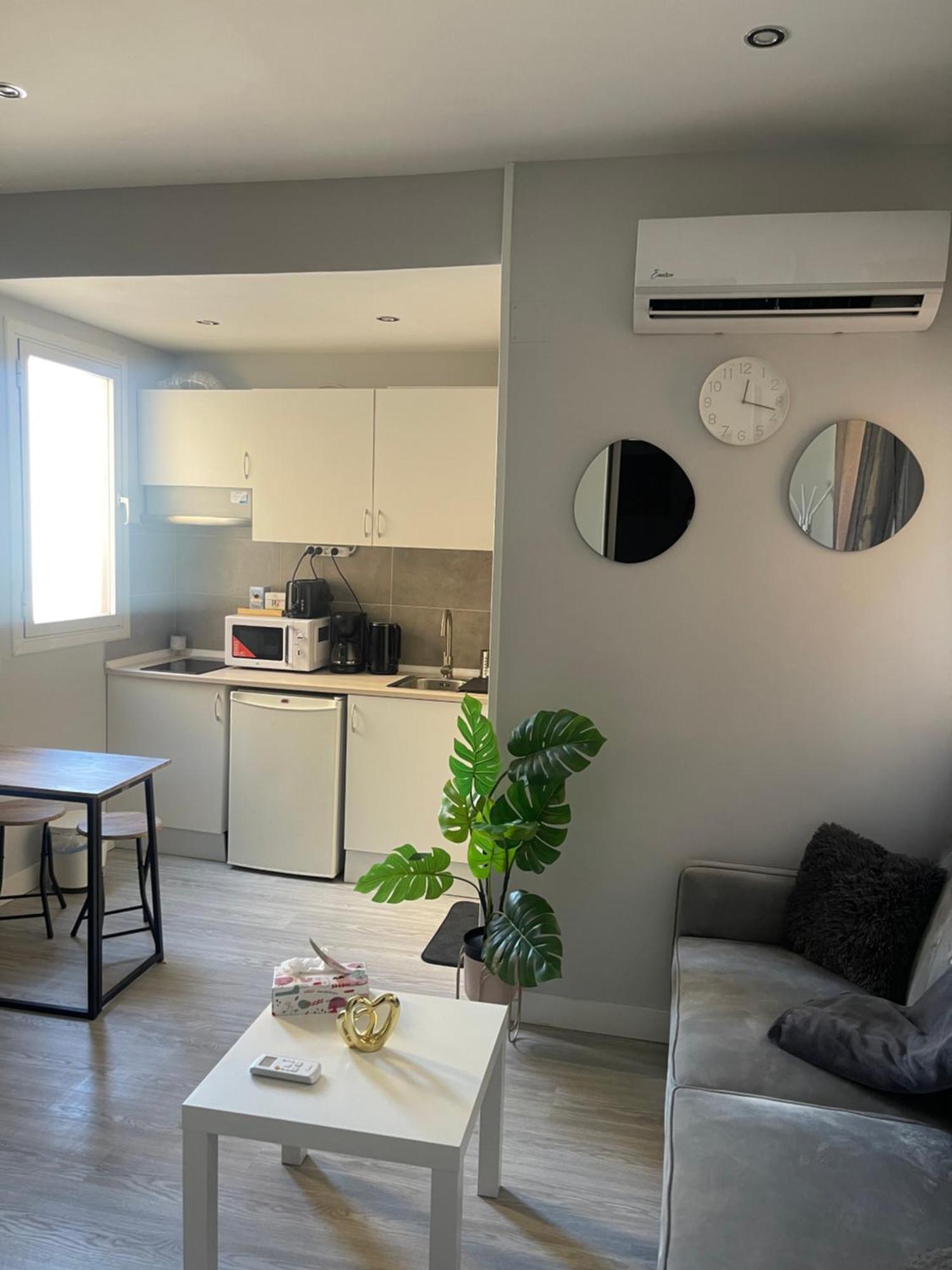 Cenral Renovated Flat * Madrid