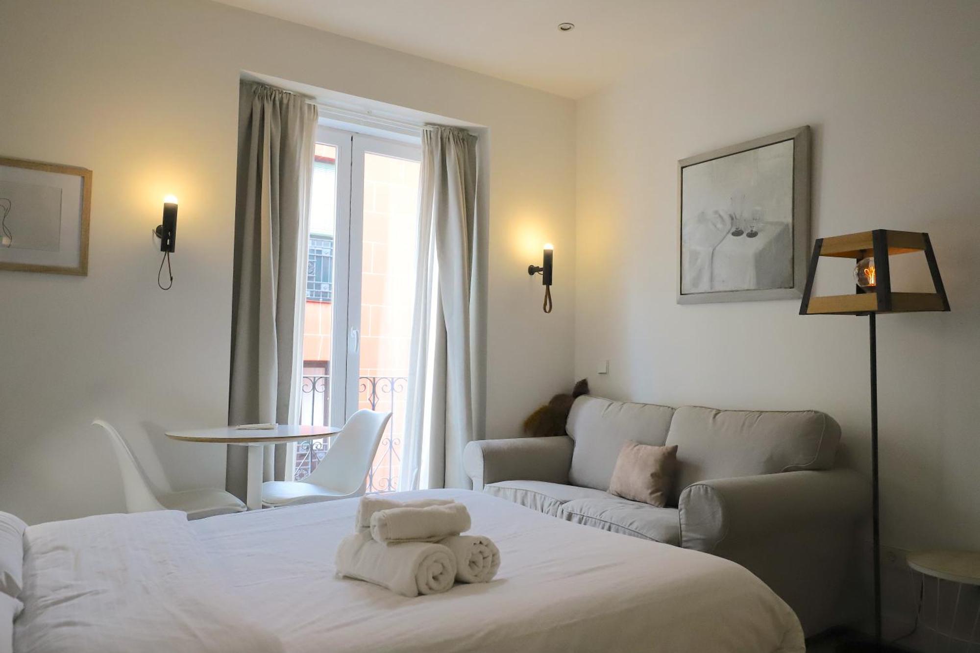 Estudios Plaza Comendadora Apartment Madrid