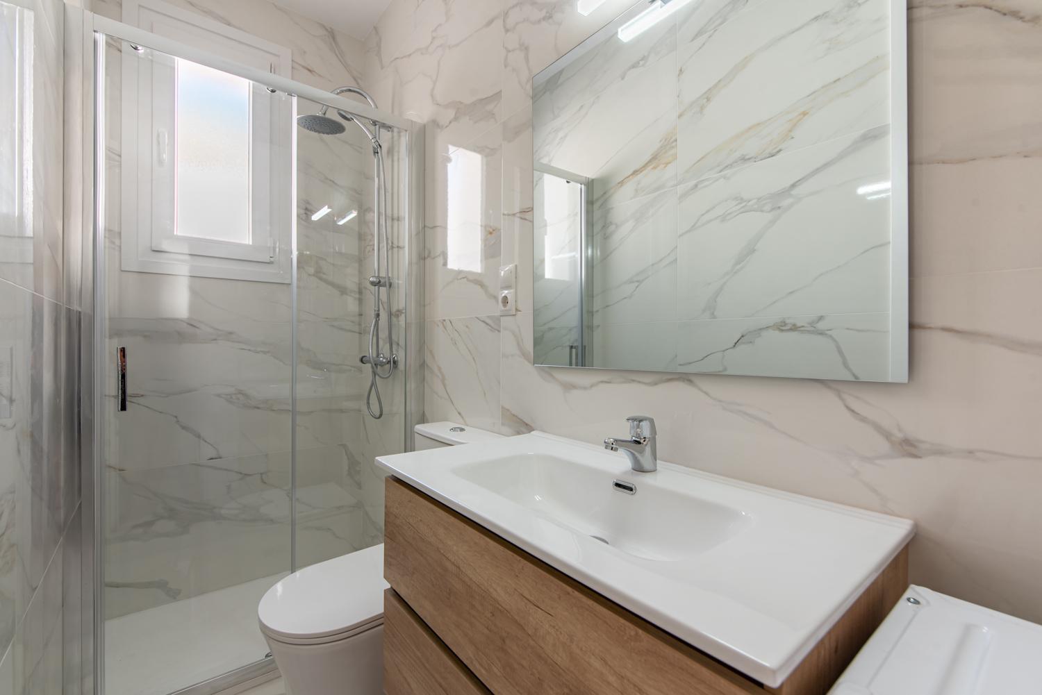Apartamento Deluxe. 2br 1bt. Elevator. Madrid