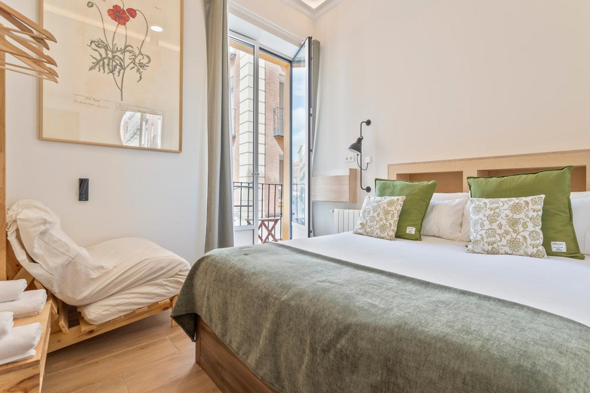 4 Bears Sharehome * Madrid