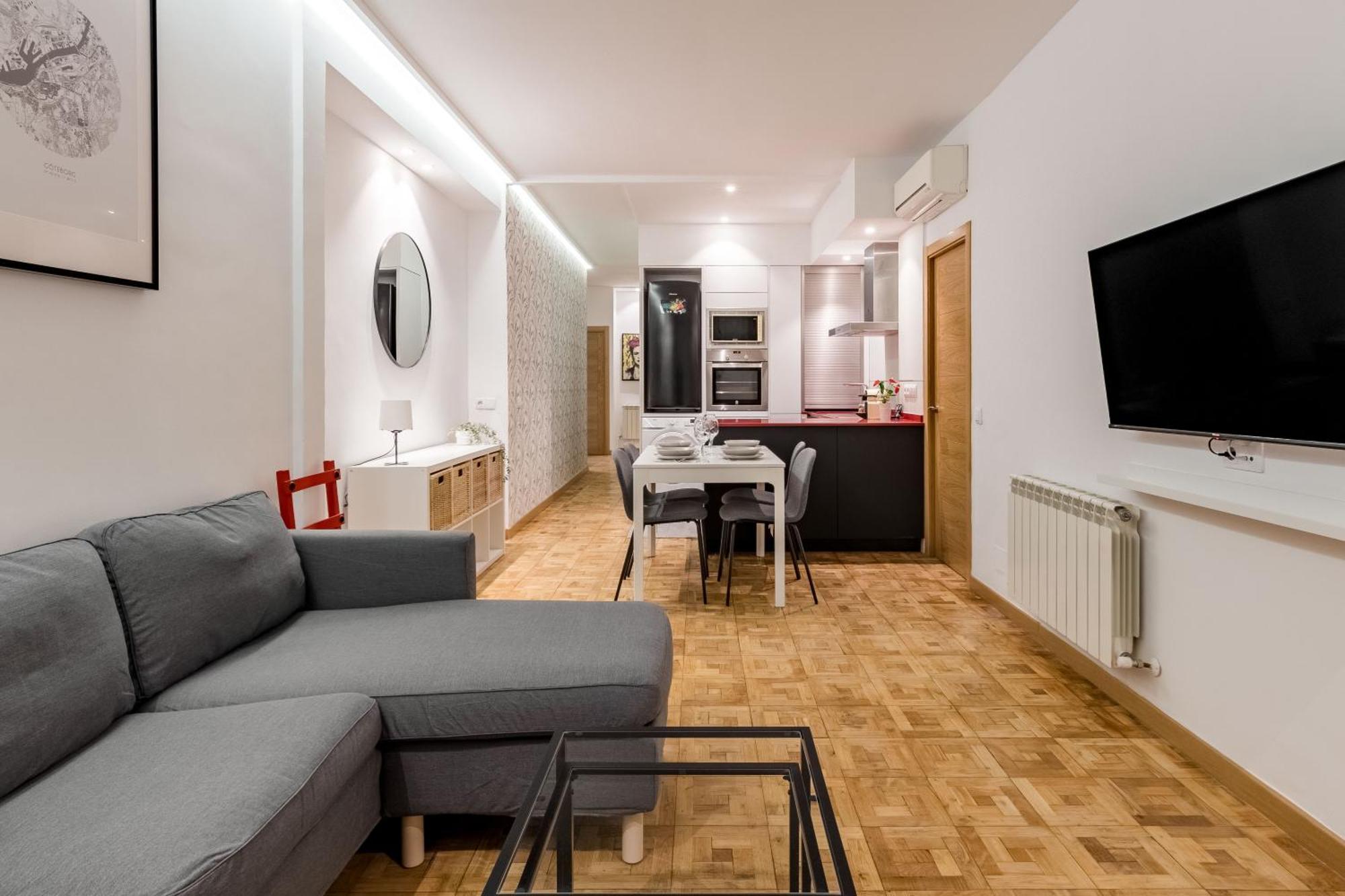 Charming Embajadores Ii - * Madrid