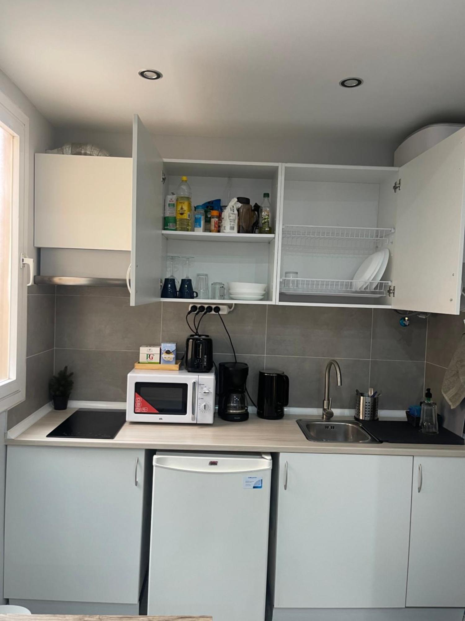 Cenral Renovated Flat *