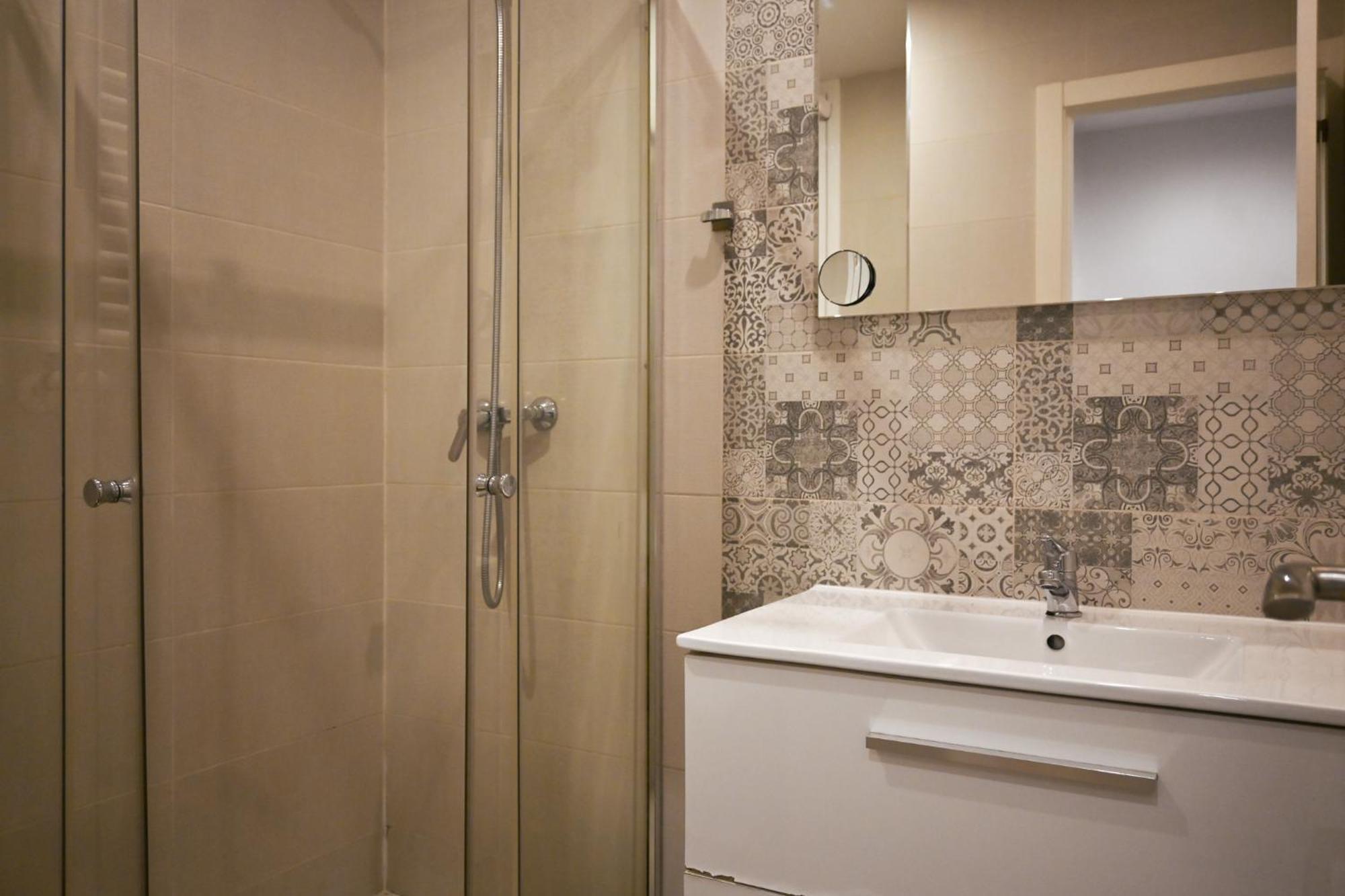 Apartment For Temporal Paloma-la Latina Pal4 Madrid