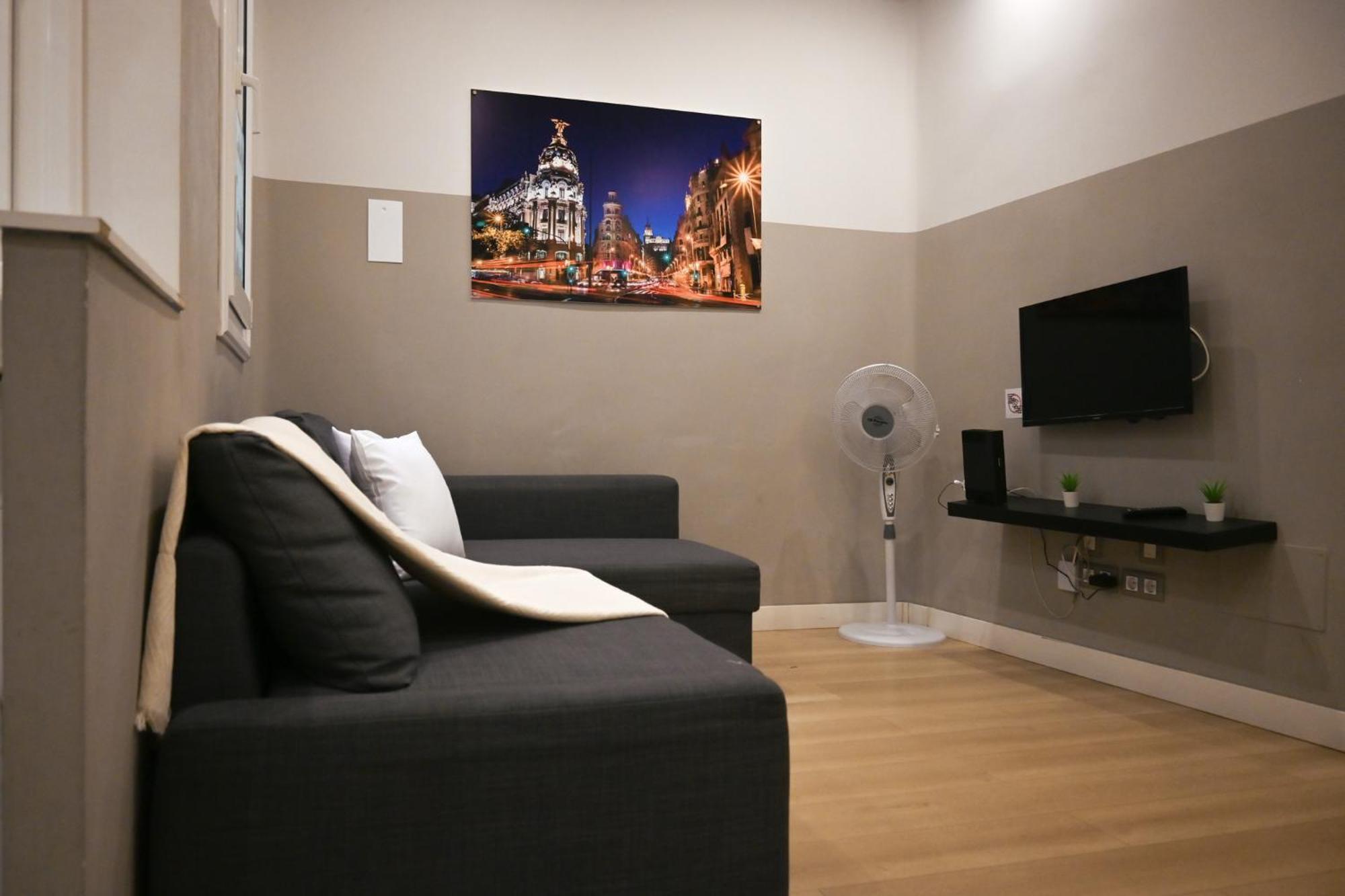 Apartment For Temporal Paloma-la Latina Pal4 Madrid