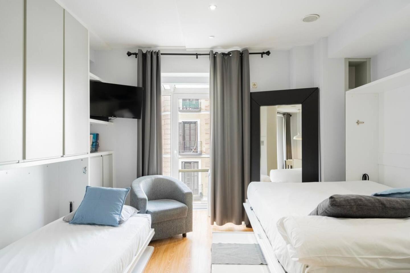 Con Balcon A Calle Mayor Ideal Parejas Apartamento Madrid