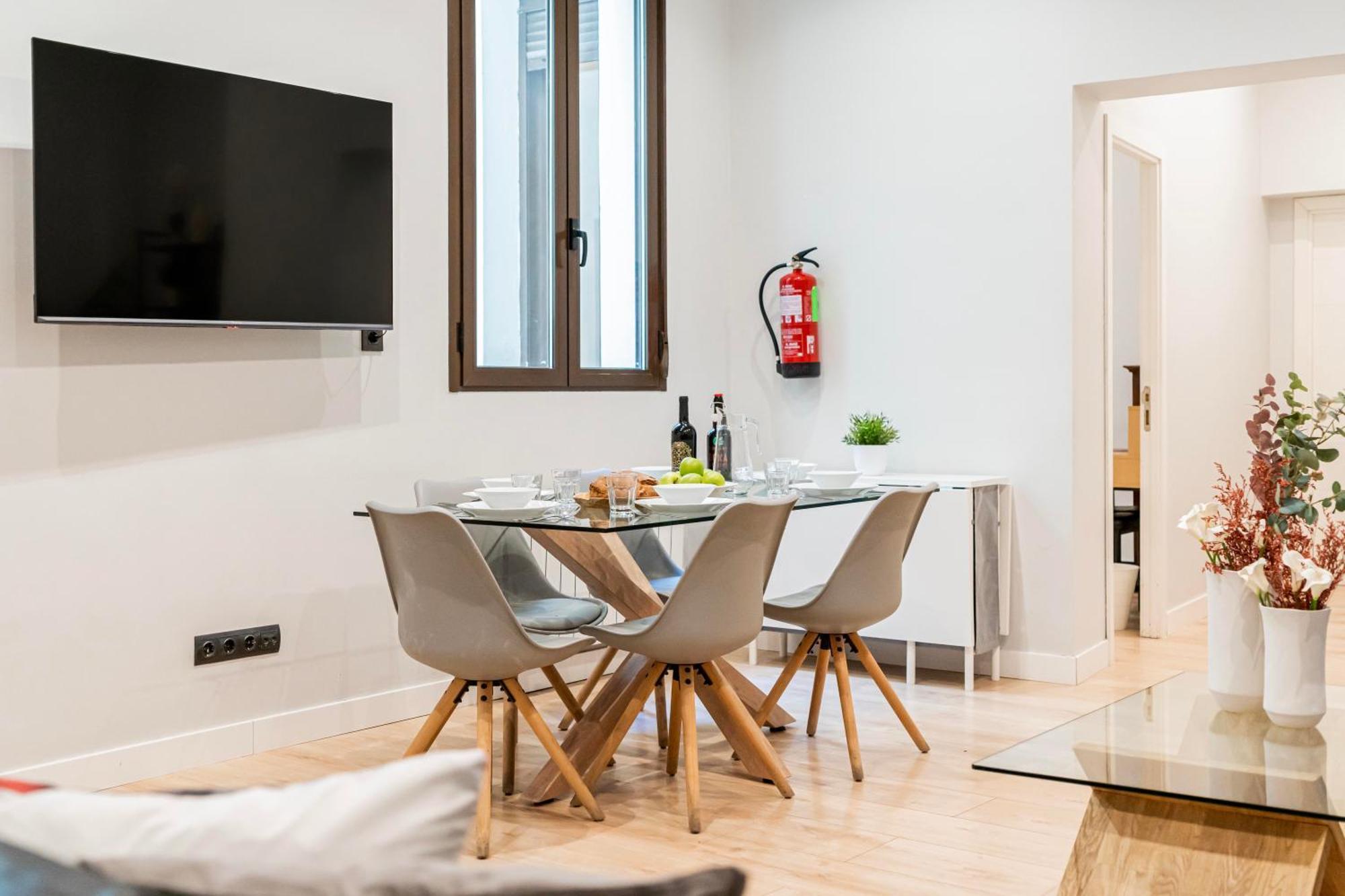 Apartamento Atocha3 Superb Location - 4bedrooms 2 Baths *