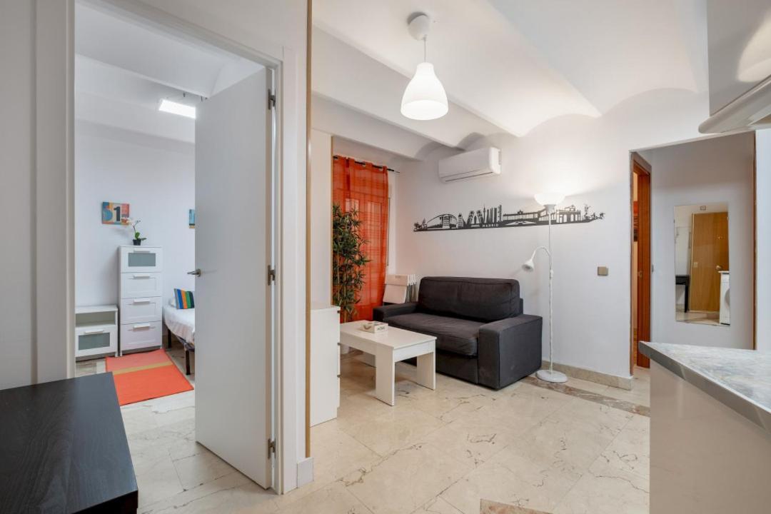 2 Bedroom 1 Bathroom Furnished - Sol - Cozy Vintage - Mintystay Apartamento