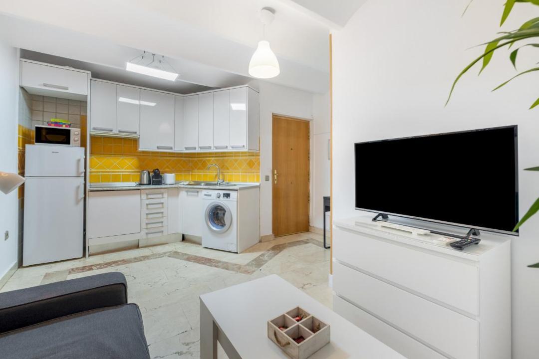 Apartamento 2 Bedroom 1 Bathroom Furnished - Sol - Cozy Vintage - Mintystay *
