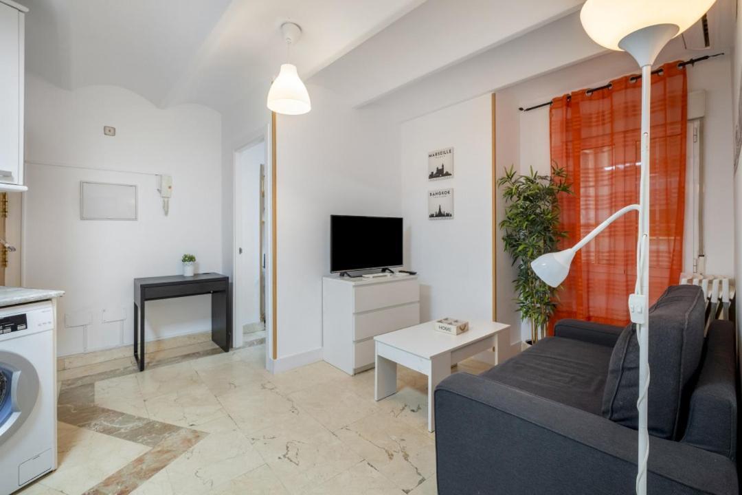 2 Bedroom 1 Bathroom Furnished - Sol - Cozy Vintage - Mintystay Apartamento *