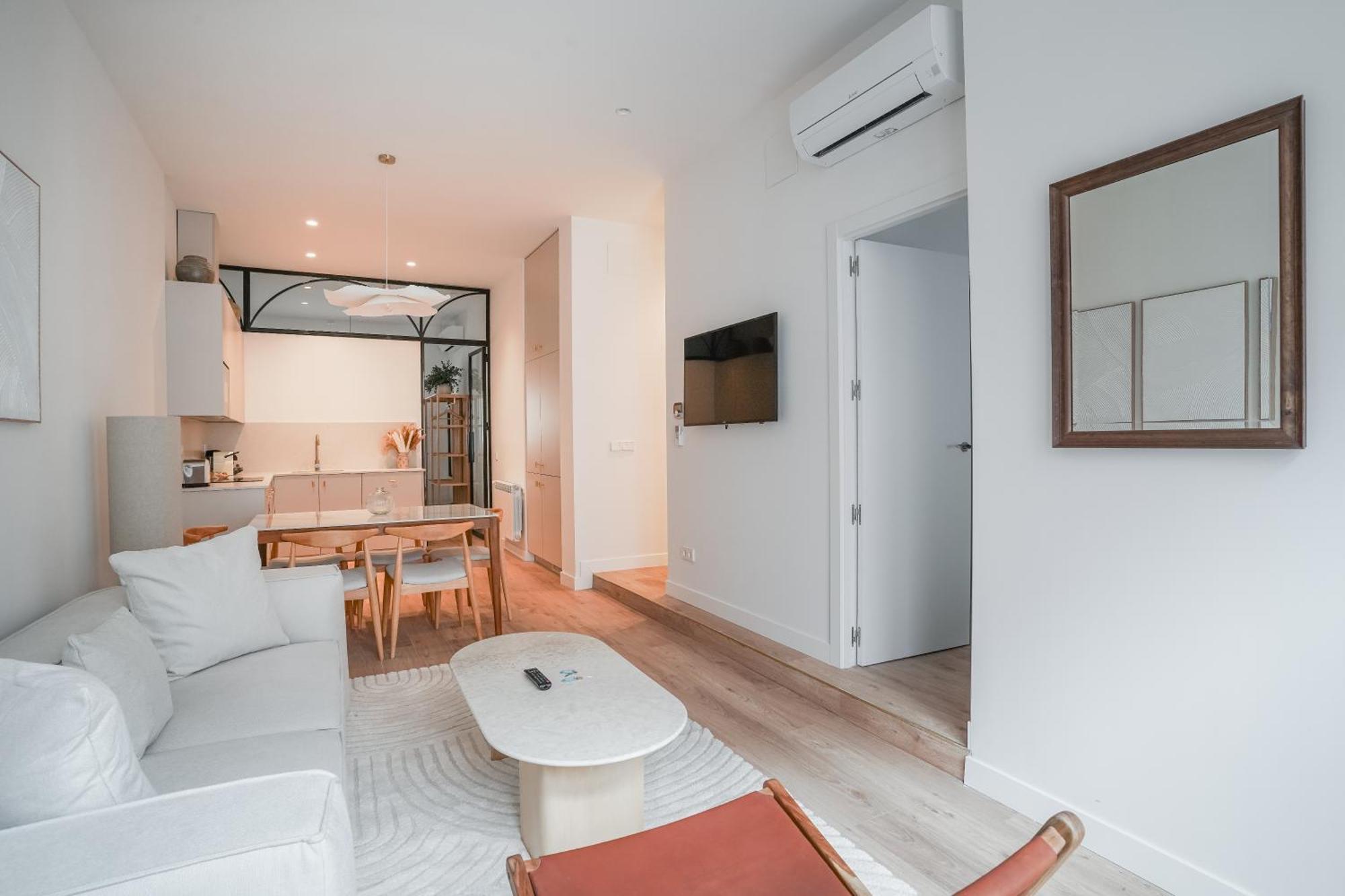 Amazing Apartment-3bedrooms 3bathrooms-lavapies Apartamento