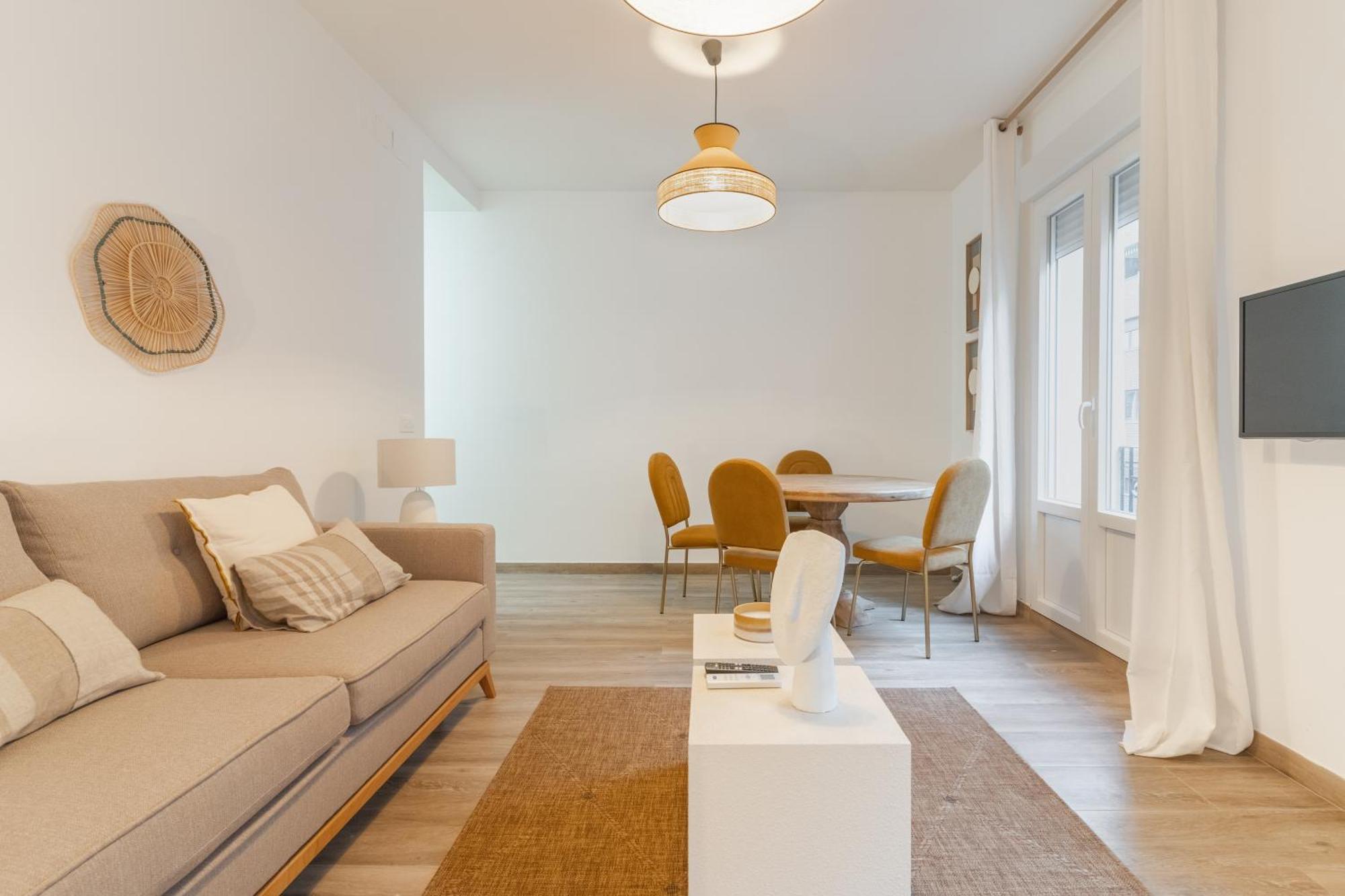 Spacious Modern-2bedrooms 2bathrooms-chamberi *