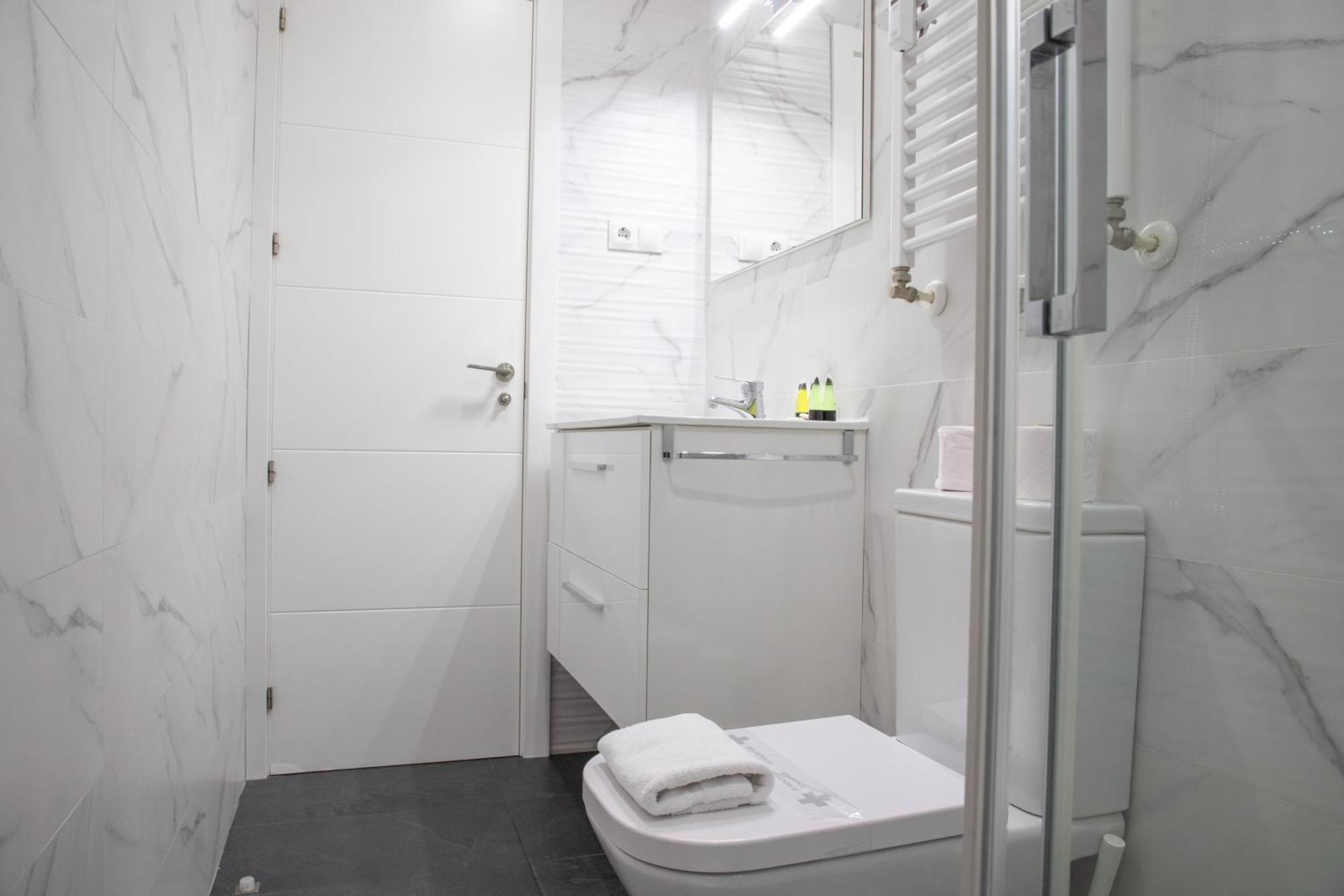Apartamento Luminoso & Moderno 4 En Retiro *