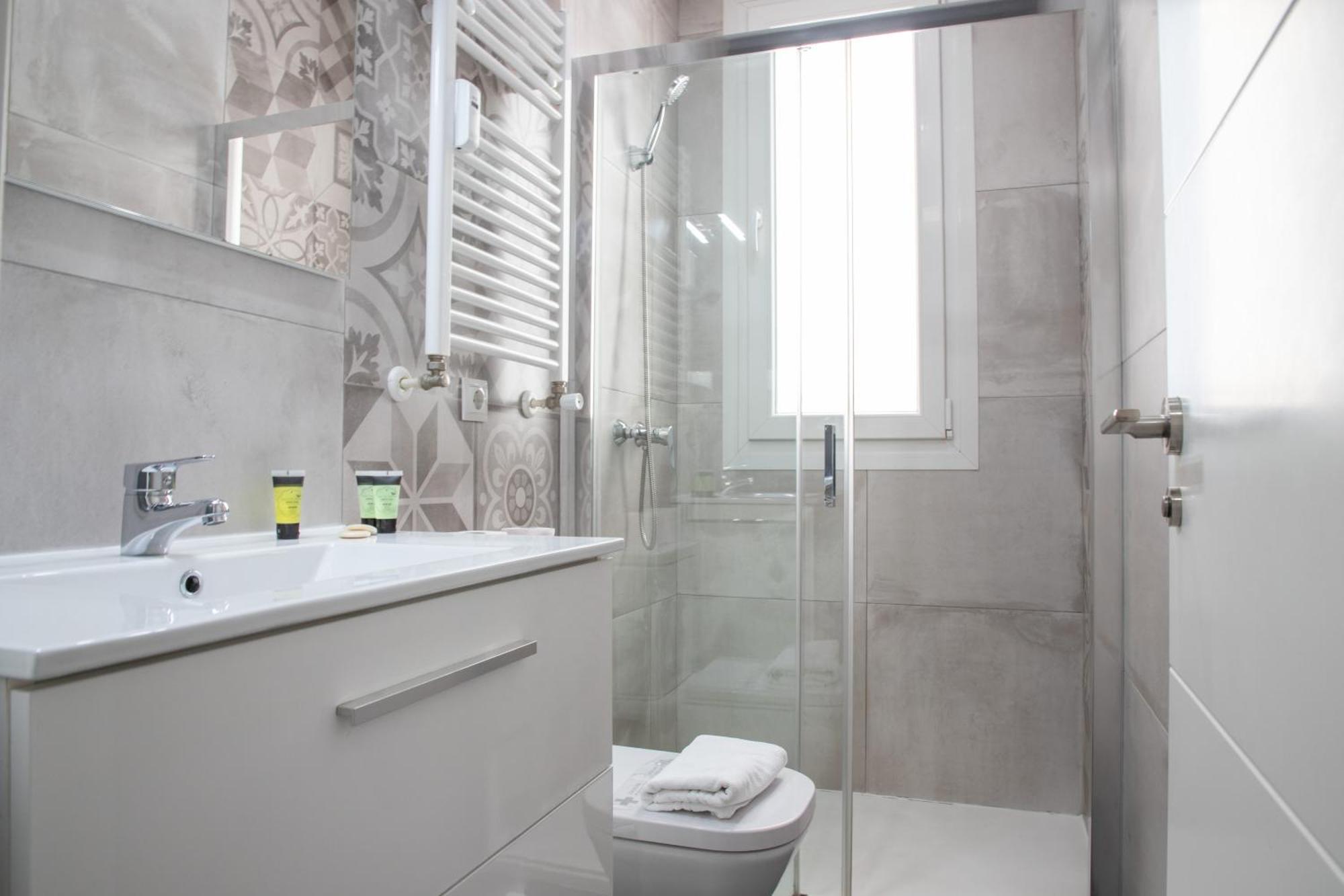 Apartamento Luminoso & Moderno 4 En Retiro Madrid